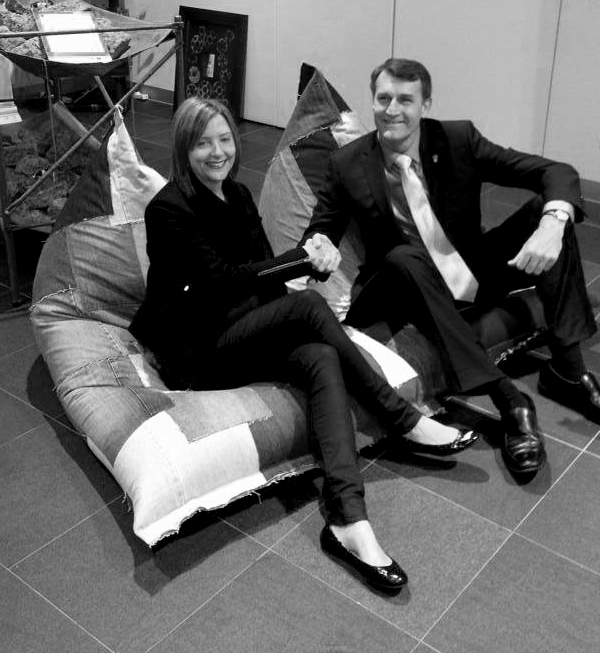 KT Doyle & Lord Mayor Graham Quirk in JEANBAG_B&W
